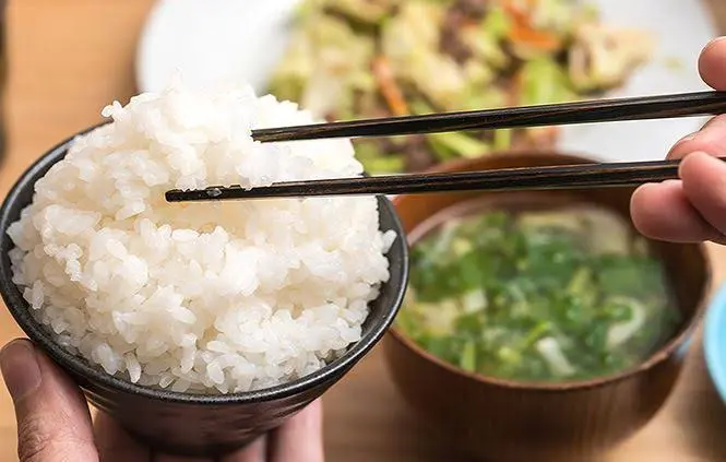 Ăn quá ít hoặc bỏ hẳn tinh bột có ảnh hưởng gì?