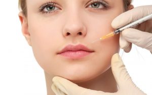 Bác sĩ giỏi sẽ giúp ca tiêm filler môi được thành công