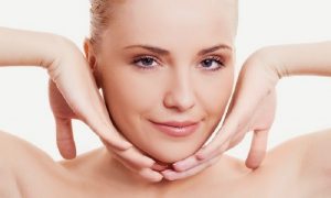 Mát xa mặt giúp cải thiện mặt thiếu cân đối ở mức độ nhẹ