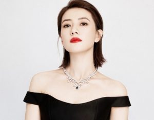 Tướng mặt phụ nữ đào hoa thường có phần nhân trung dài