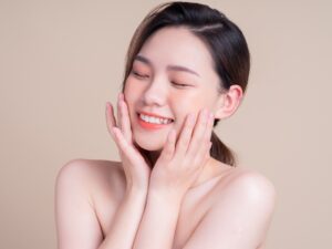 Có được một gương mặt đẹp cùng nụ cười tỏa sáng là bí quyết để bạn luôn nổi bật giữa chốn đông người