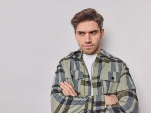 Miệng quai xách, mi dưới bọng to,... là tướng mặt đàn ông ác tâm độc đoán