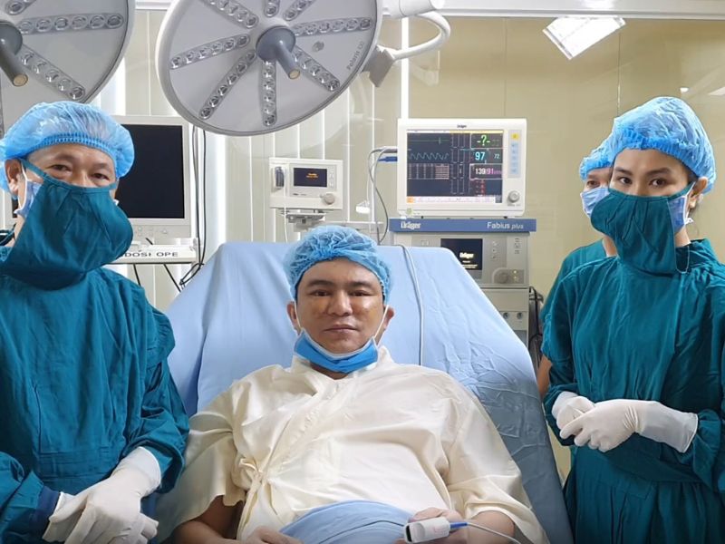 Bác sĩ tại Việt Mỹ đều có kiến thức chuyên môn sâu rộng và có khoảng 10 năm kinh nghiệm làm thẩm mỹ.