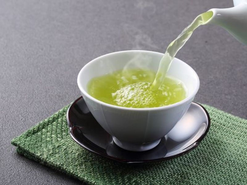 Uống trà lá ổi mang lại nhiều lợi ích cho sức khoẻ, trong đó có công dụng làm trắng răng hiệu quả