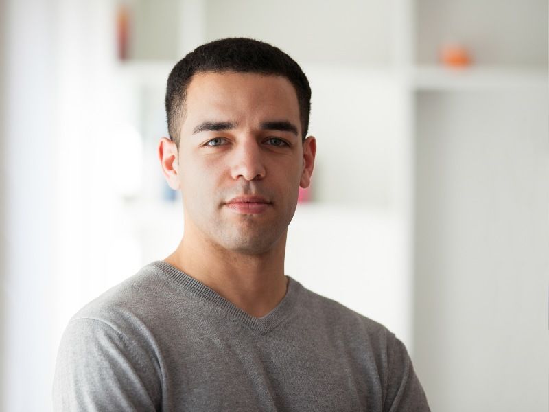 Mũi cao, đầy đặn cũng là một trong những dấu hiệu cho thấy đây là người đàn ông có khuôn mặt phúc hậu