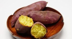 Ăn khoai lang sau khi cắt mí
