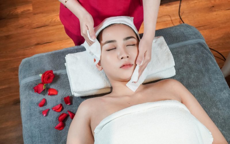 Nên chọn lựa cơ sở uy tín có giấy chứng nhận rõ ràng trước khi tiêm filler bạn nhé