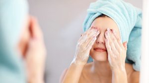 Sau khoảng 4 tuần thì bạn có thể rửa mặt lại bình thường