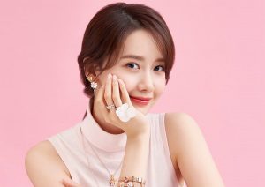 Sở hữu đôi mắt hai mí to tròn, đẹp tự nhiên là mong muốn của nhiều chị em