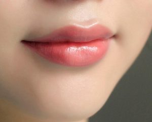 Tiêm filler môi trái tim thực hiện như thế nào?