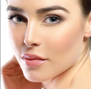 Trang điểm Phấn mặt và kẻ mày cho mặt v line