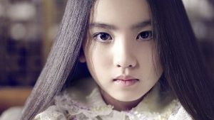 Một ánh mắt đầy sự tự tin chính là cách làm khuôn mặt lạnh lùng tốt nhất