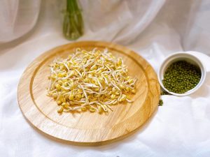 Giá đỗ ngăn ngừa nguy cơ đầy hơi, táo bón