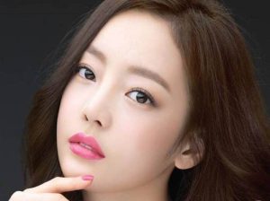 Cắt mí Eyelid giúp khắc phục hiệu quả các vấn đề về mí mắt như mắt một mí, mí lót, mí sụp,...