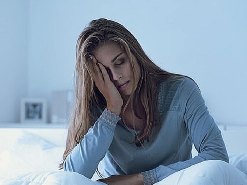 Thiếu ngủ thường xuyên có thể dẫn đến mắt mí lót