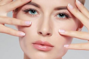 Đôi mắt hai mí to tròn luôn là một trong những yếu tố thẩm mỹ hàng đầu của vẻ đẹp toàn diện