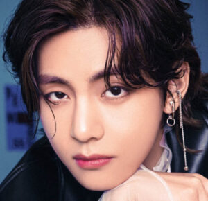 Chàng ca sĩ Hàn Quốc sở hữu mắt tứ bạch vô cùng độc đáo, thu hút