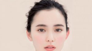 Mặt trái xoan phù hợp với nhiều dáng mày khác nhau