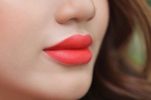 Phun môi là giải pháp đem lại cho bạn đôi môi tươi trẻ và quyến rũ