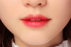 Giải thích phun môi giá bao nhiêu tiền?