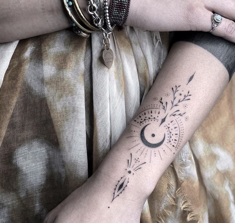 Hình xăm bùa hộ mệnh giúp chủ sở hữu tránh khỏi bệnh tật, điềm xấu