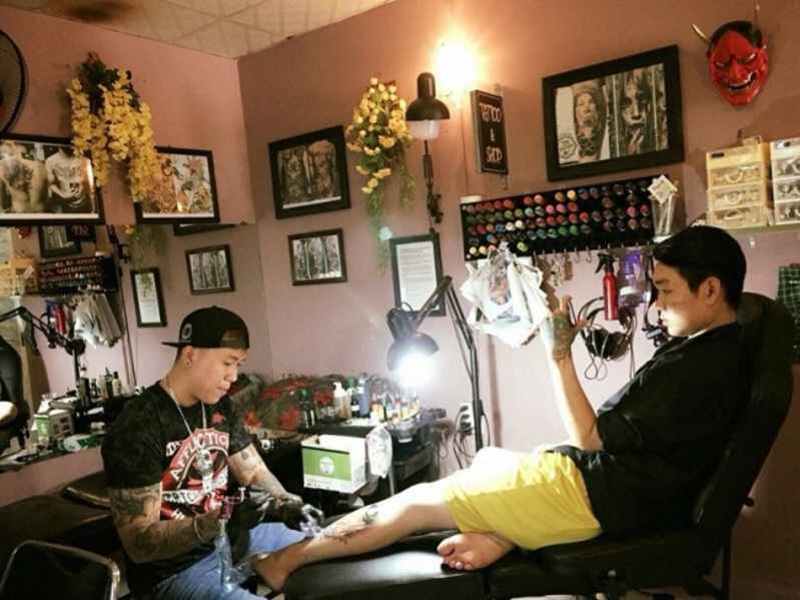 Lựa chọn cơ sở xăm hình hươu uy tín để đảm bảo an toàn