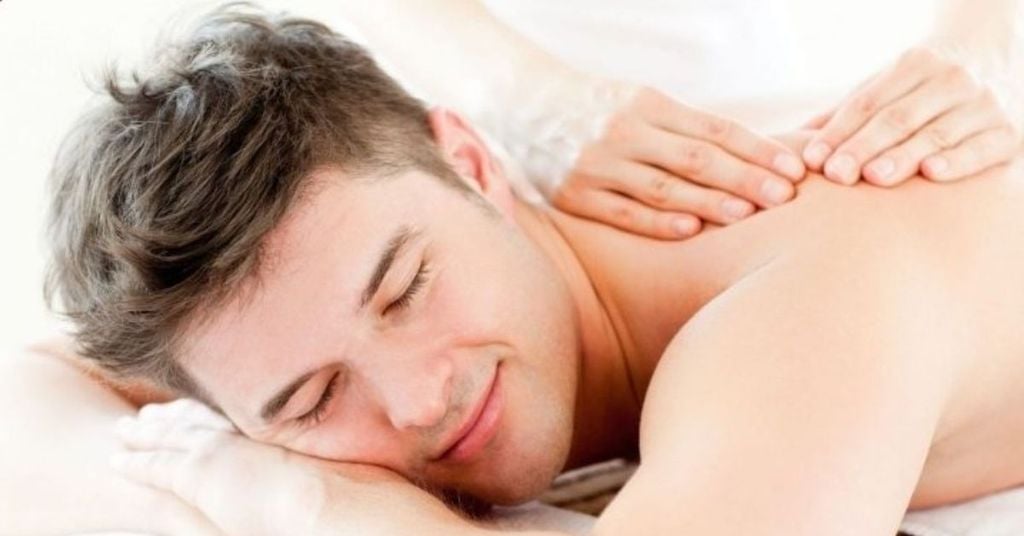 Liệu trình tắm trắng thư giãn tại Thu Cúc Clinics