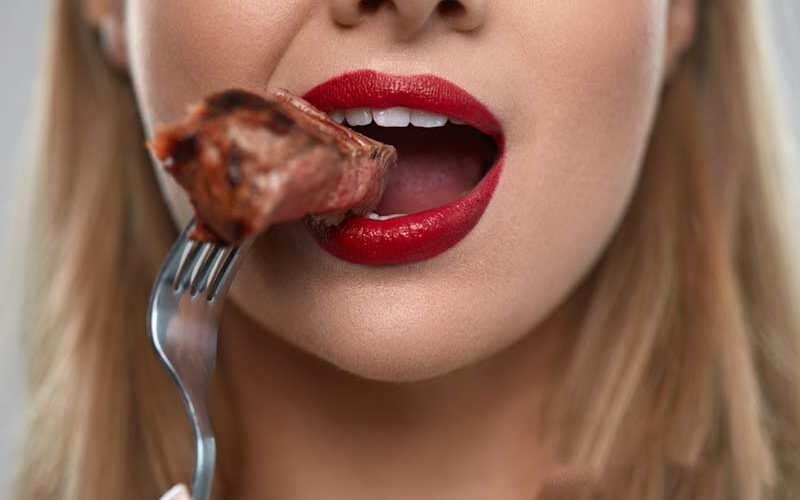 Xăm môi kiêng thịt bò bao lâu