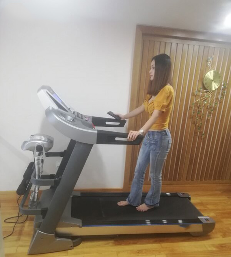 Do máy chạy bộ quá cũ nên nó sẽ bị giật Do máy chạy bộ quá cũ nên nó sẽ bị giật