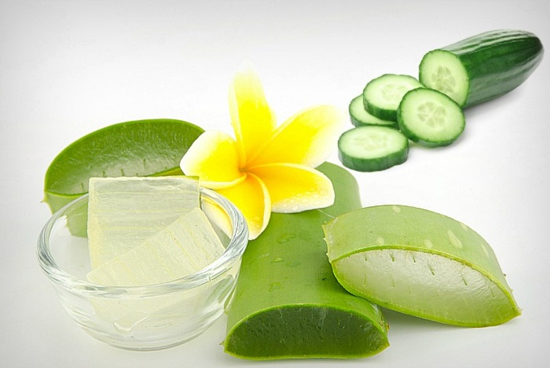 Cách làm mặt nạ dưa chuột và nha đam