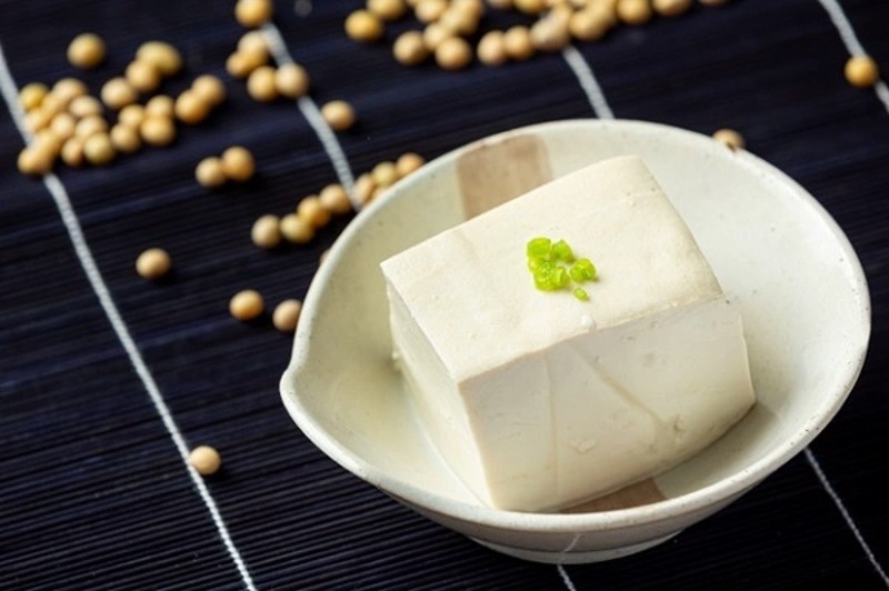 Đậu phụ hoàn toàn là 1 thực phẩm siêu lý tưởng cho các chỉ em muốn giảm cân Đậu phụ hoàn toàn là 1 thực phẩm siêu lý tưởng cho các chỉ em muốn giảm cân