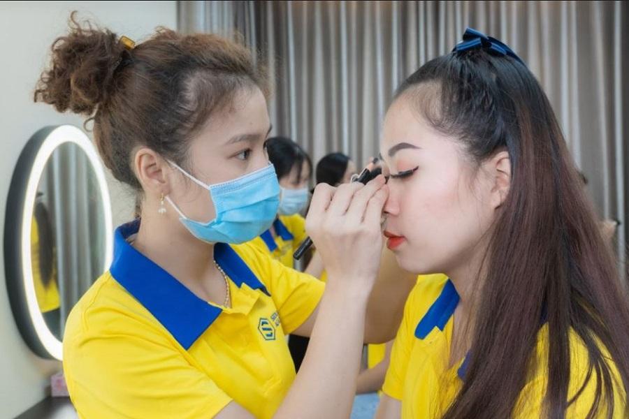 Seoul Academy cung cấp khóa học trang điểm chuyên nghiệp