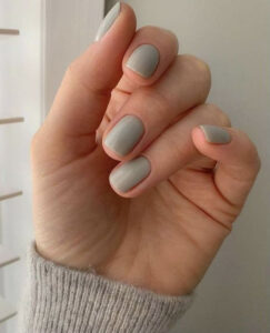 Nail da báo ấn tượng, cá tính - màu nail hợp mệnh kim