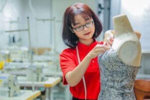 Học nghề ở Trung tâm thiết kế thời trang Young