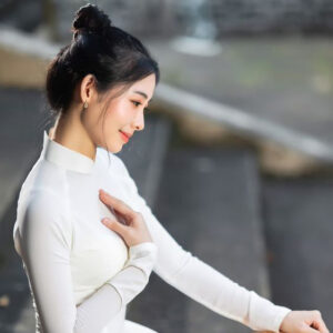 Tóc búi củ tỏi cao sành điệu