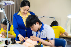 JBart Academy có chương trình học tập trung vào thực hành