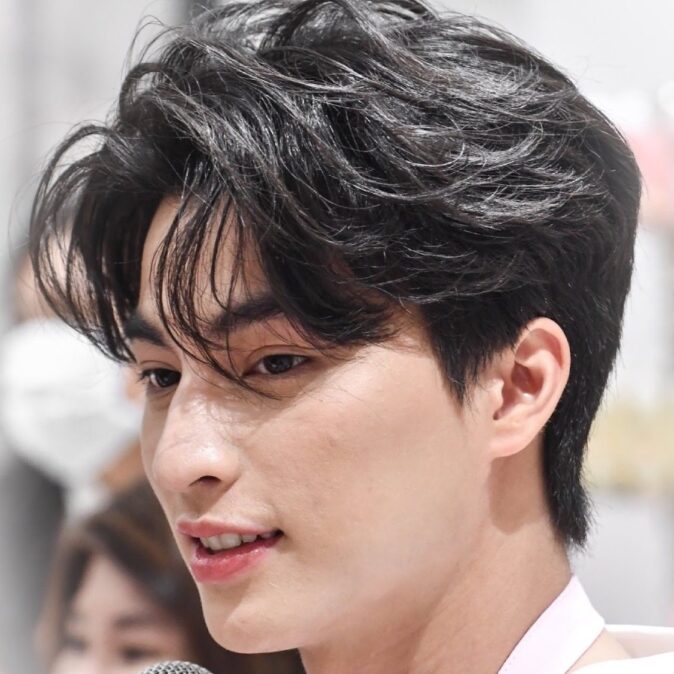 Top các kiểu tóc 6/4 nam đẹp thời thượng phù hợp mọi gương mặt