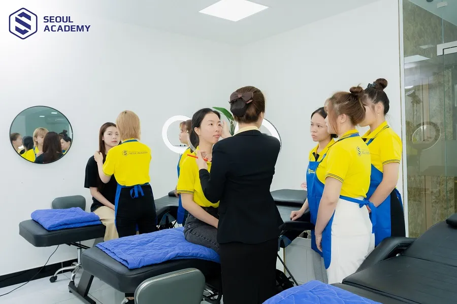 Đội ngũ giảng viên tận tâm, tận tình