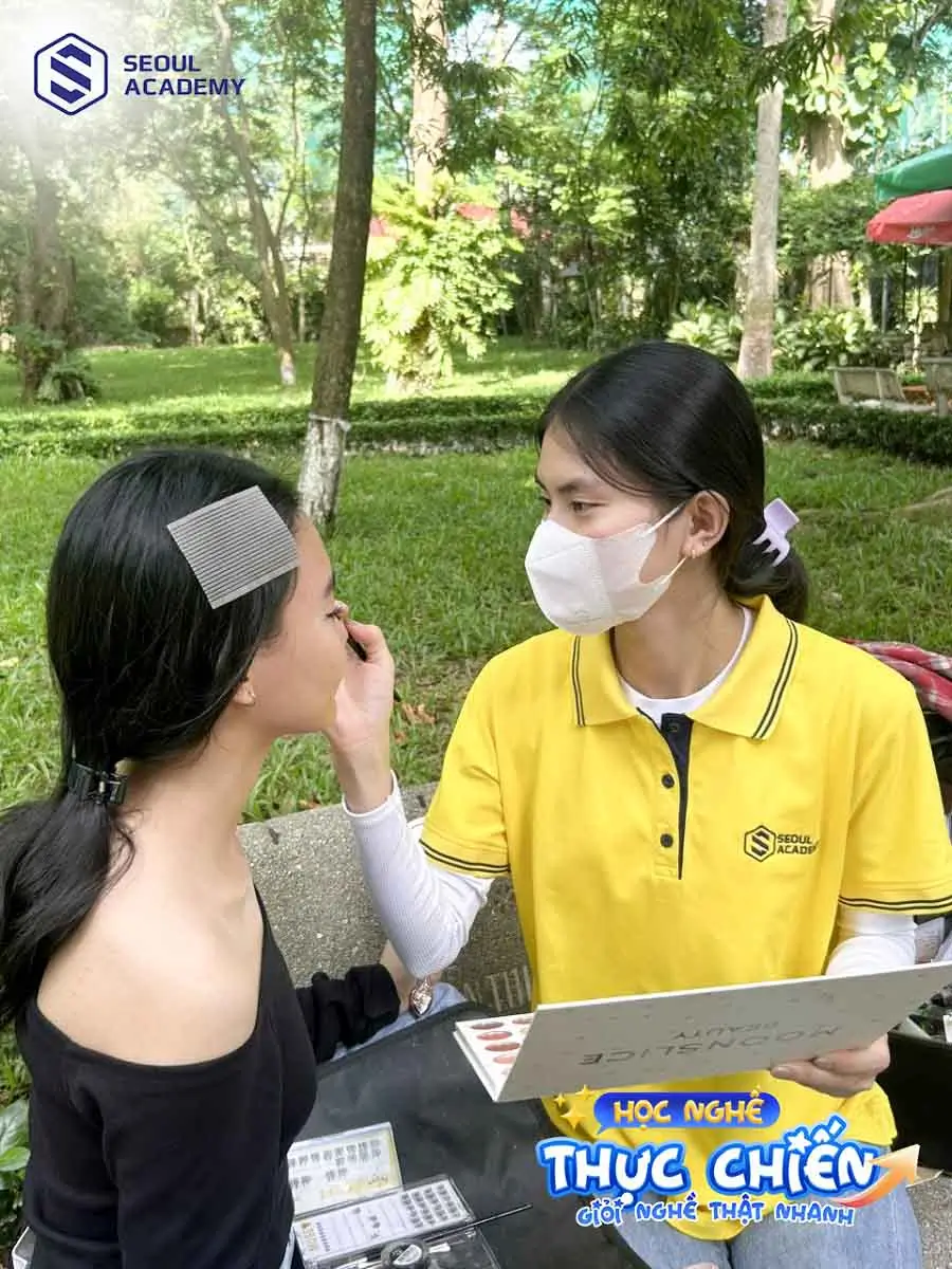 Học trang điểm cá nhân bạn có thể tự tin makeup cho bản thân và những người thân yêu của mình