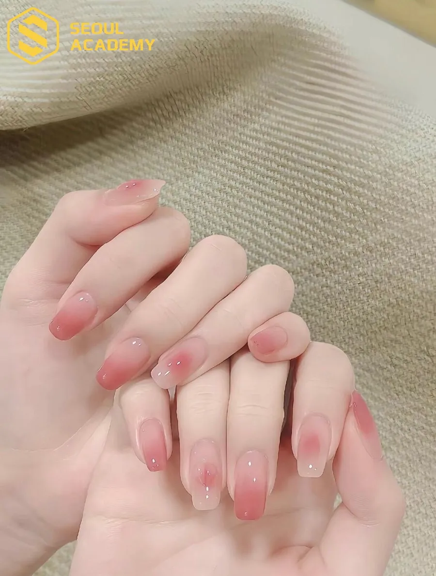 Mẫu nail hồng đào tươi tắn, tôn da, lý tưởng cho cô nàng nữ tính
