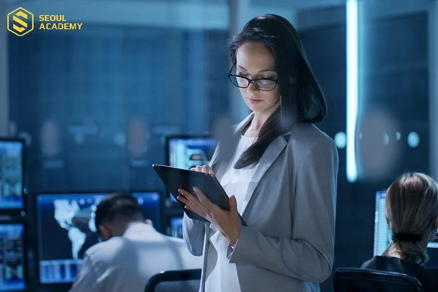 Phát triển web là lựa chọn khá lý tưởng với nữ giới học Công nghệ thông tin