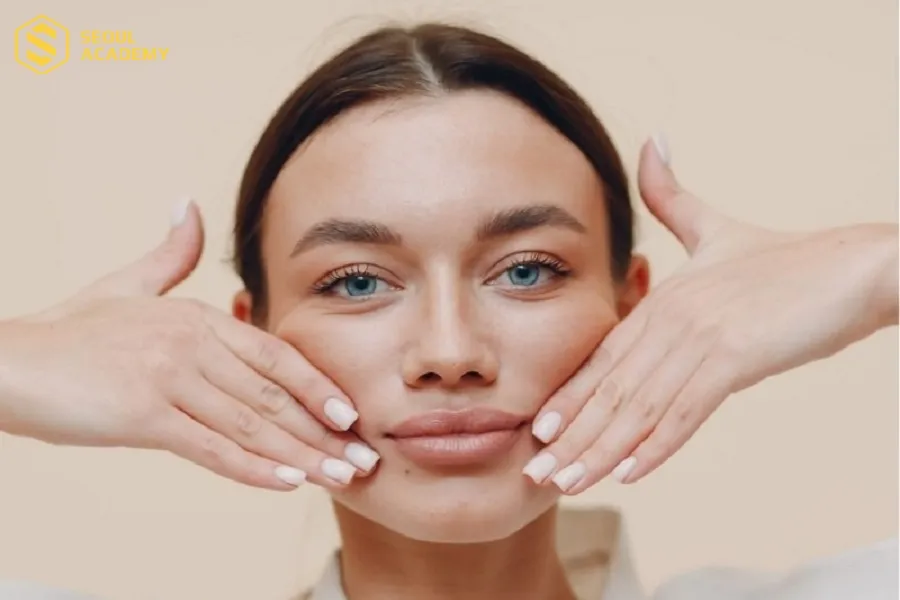 Massage đúng cách tại nhà giúp cải thiện đường rãnh cười hiệu quả