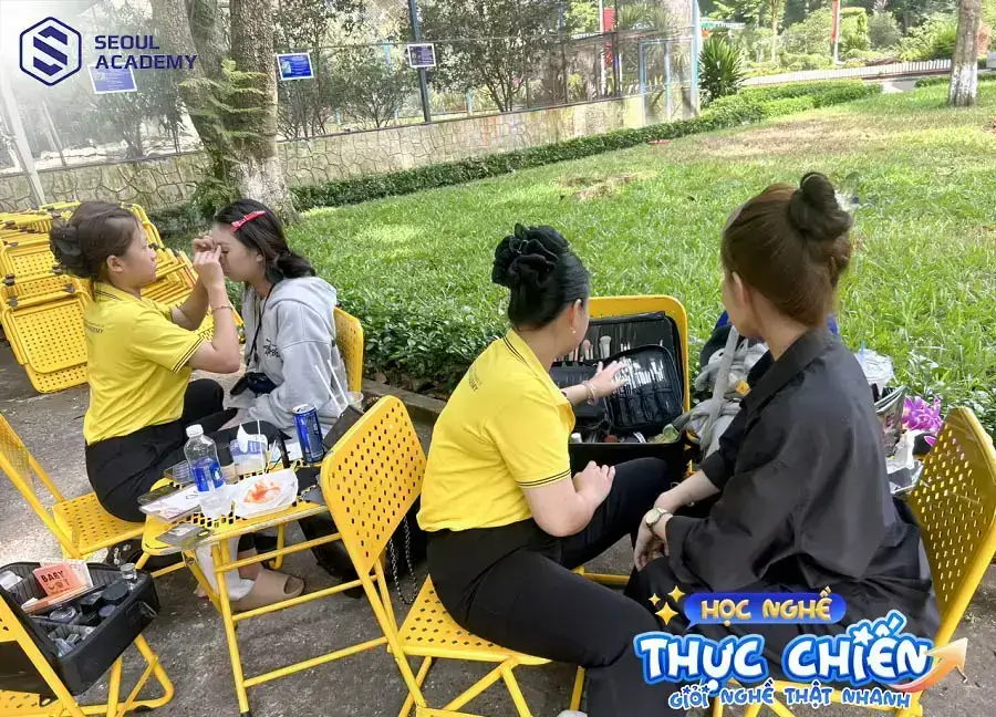 Seoul Academy là gợi ý địa chỉ đào tạo nghề trang điểm chuyên sâu giúp học viên vững tay nghề phát triển sự nghiệp