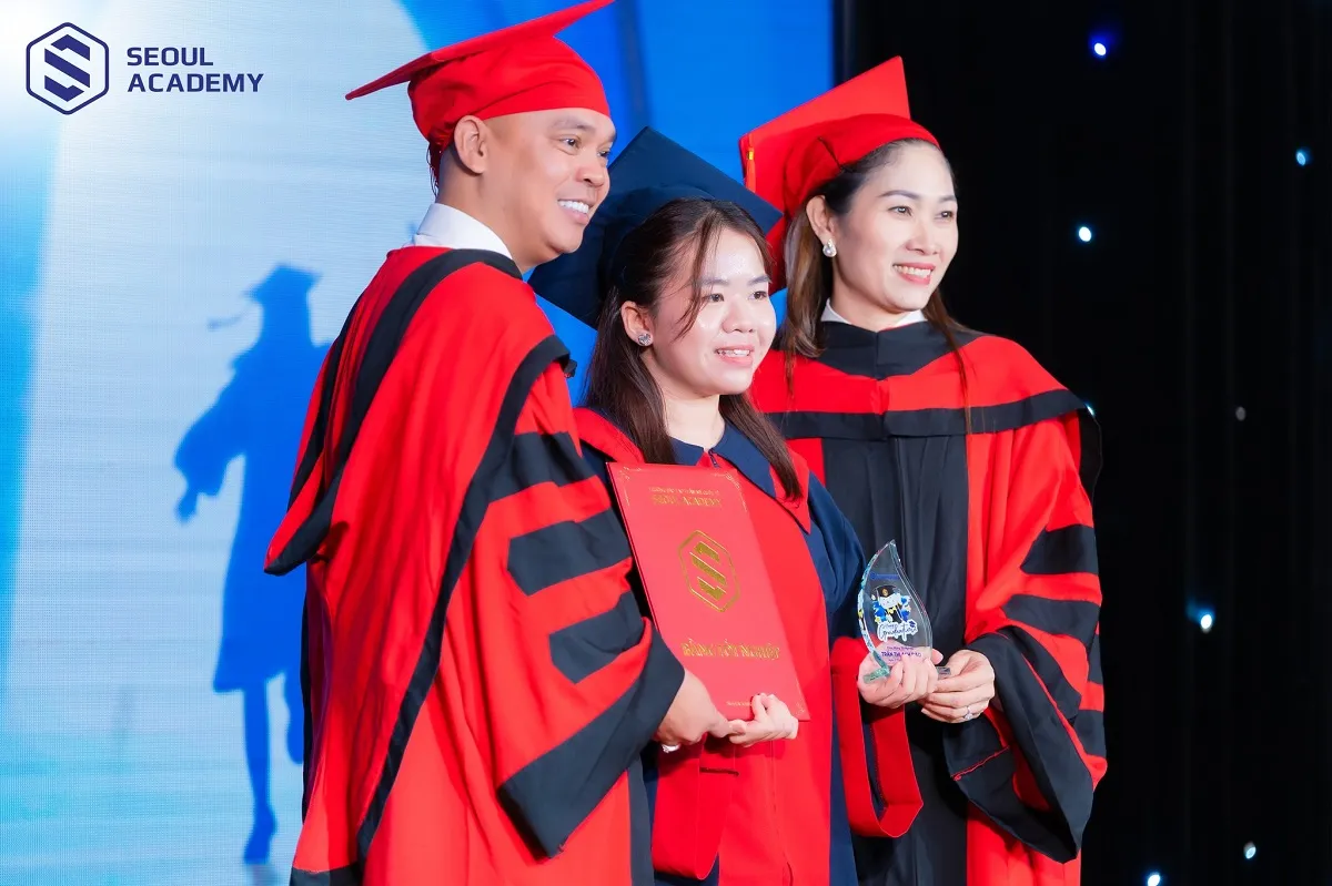 Chứng chỉ nghề như là lời minh chứng cho năng lực, sự nỗ lực không ngừng của các tân cử nhân