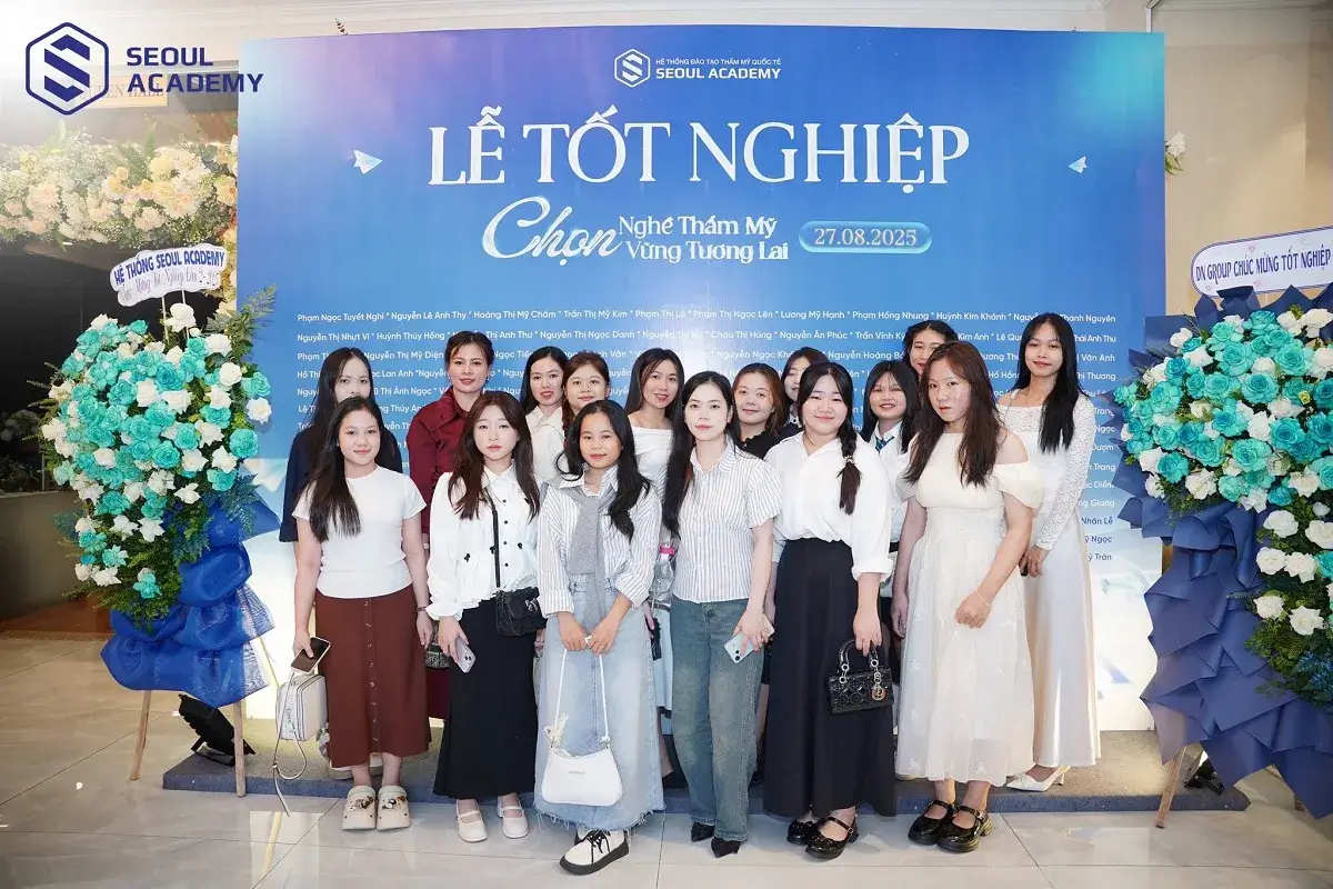 Buổi lễ tốt nghiệp đã diễn ra vô cùng thành công tốt đẹp