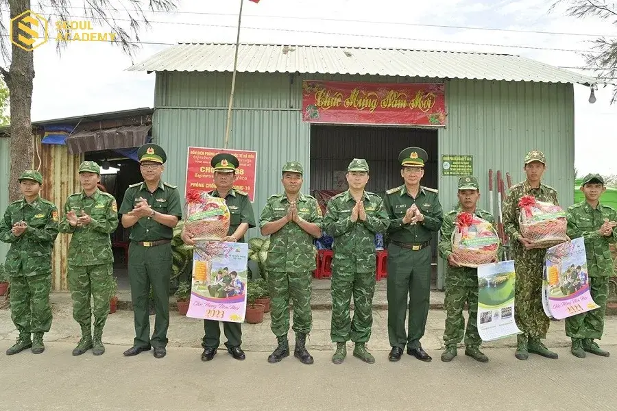 Chuẩn bị những món quà thiết thực khi thăm bộ đội