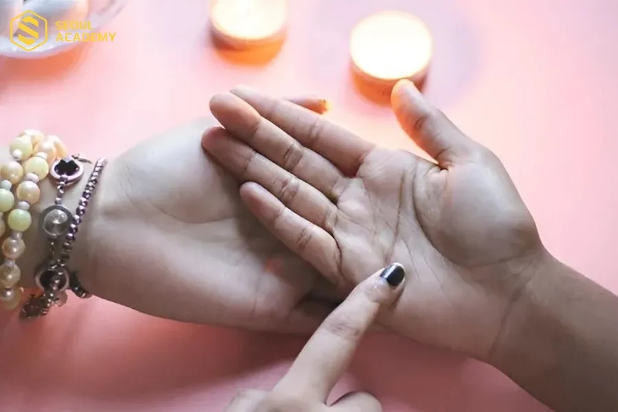 Xem tướng bàn tay chỉ mang tính chất tham khảo, không phải khoa học chính xác tuyệt đối