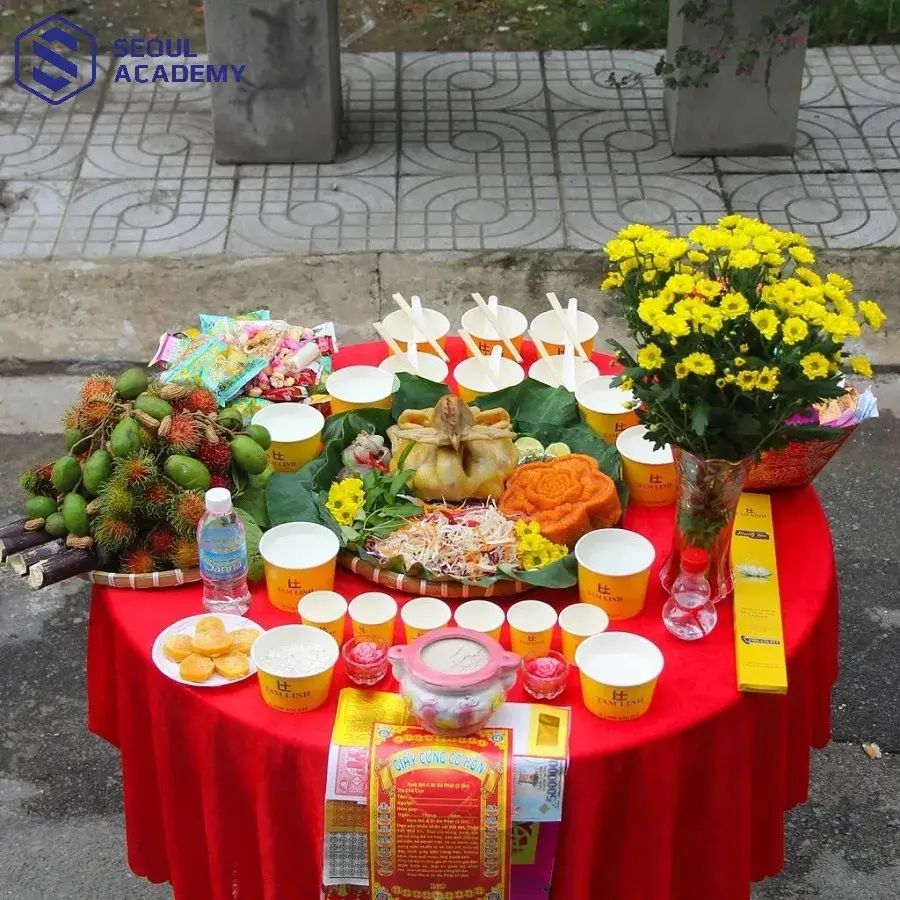 Cúng cô hồn hàng tháng là nghi lễ “bố thí”, cứu giúp linh hồn cô đơn, không người thờ cúng