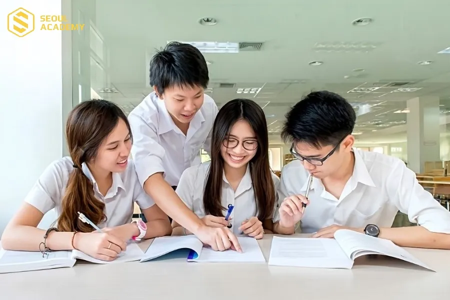 Ngoài các môn học bắt buộc, học sinh sẽ được lựa chọn thêm 4 môn học tự chọn khác