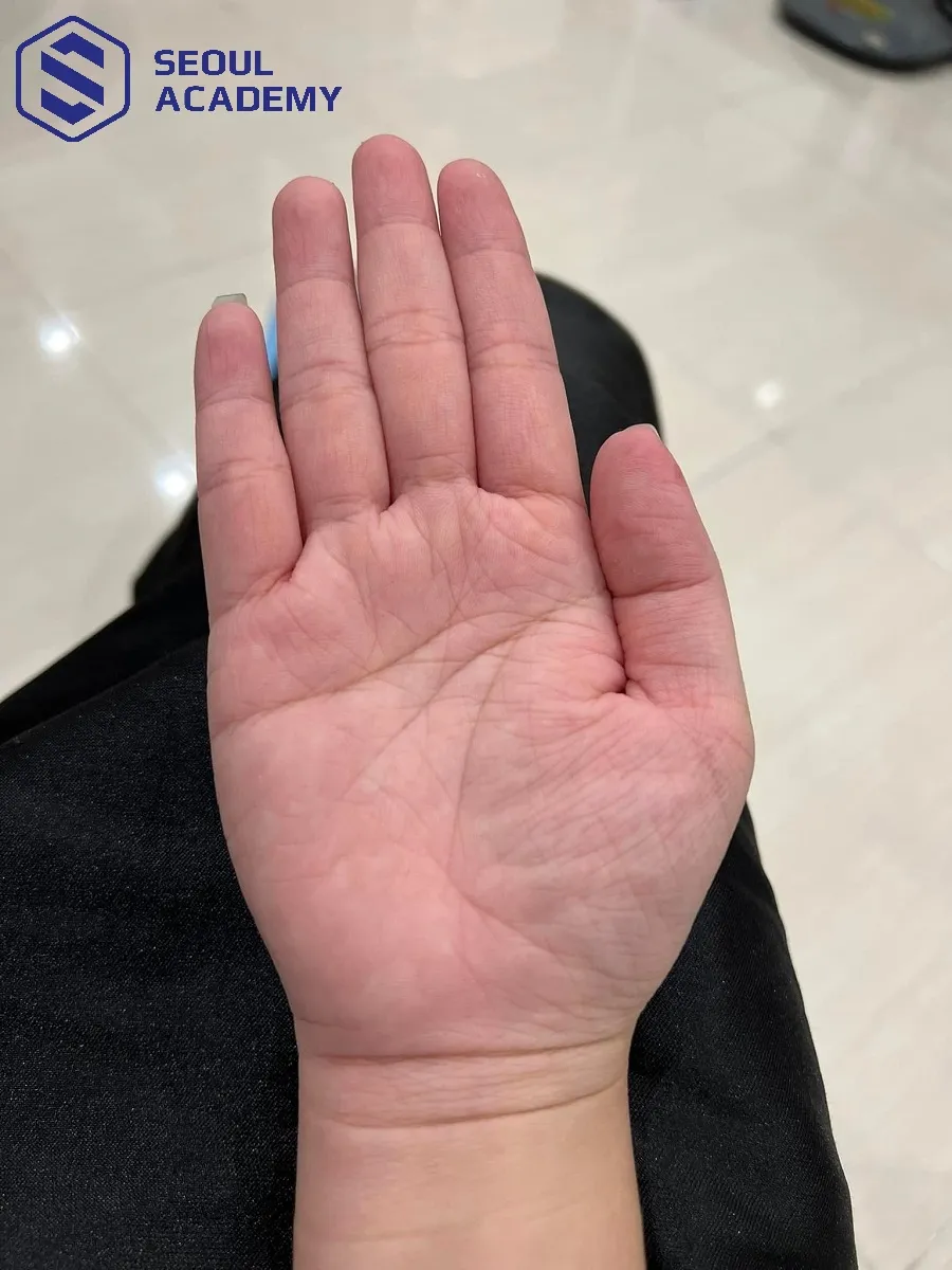 Người phụ nữ sở hữu chỉ tay hình thuyền bát nhã không chỉ thông minh, tài giỏi mà còn có khí chất vượt trội